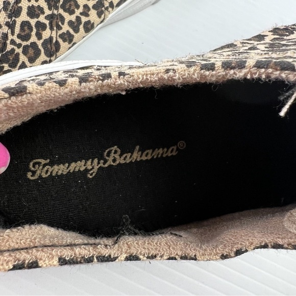 Tommy Bahama Women's leopard cheetah print laceless sneakers size 6.5 - Picture 9 of 10